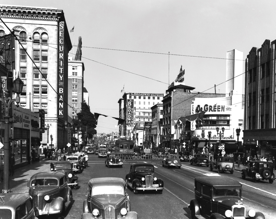 Hollywood Blvd. 1934 at Cahuenga Blvd. wm.jpg
